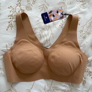 Seamless Tan Bra